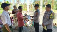 Aksi Nyata Polri: Polsek Sekotong Salurkan Bantuan Sosial di Desa Kedaro Lombok Barat